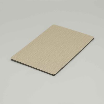 لوحة مركبة من الألومنيوم PVDF 3-6mm سمك 1.22x2.44m للجدران الستارة