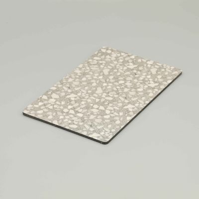 لوحة مركبة من الرخام الرمادي الألومنيوم 4ft 8ft الطلاء Pvdf الألومنيوم