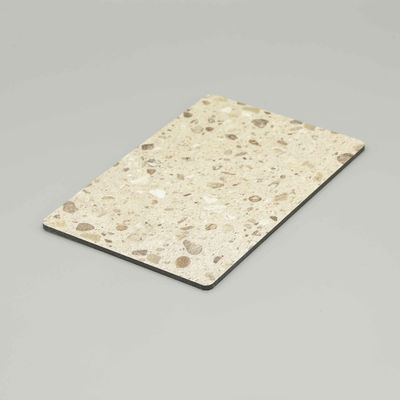 اللوحة المكونة من الرخام الألومنيوم Terrazzo الصفراء الخفيفة A2 4mm اللوحة المكونة