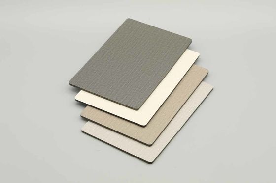 اللوحات المكونة من الألومنيوم PE رفع تصميم المبنى الخاص بك مع اللوحات المكونة من الألومنيوم PE أداء حراري متفوق