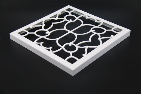 المقاوم للتآكل الأبيض ومضاد للستاتيكية الحائط الخارجي ألومنيوم اللوحة اللوحة باستخدام ألواح معدنية